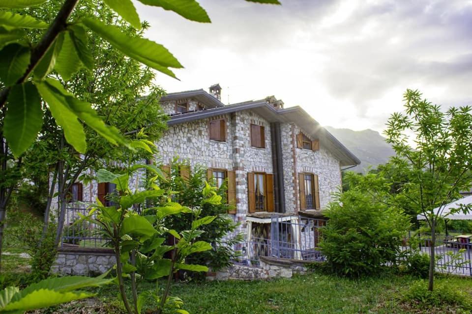 Agriturismo Il Castagneto Supino ภายนอก รูปภาพ