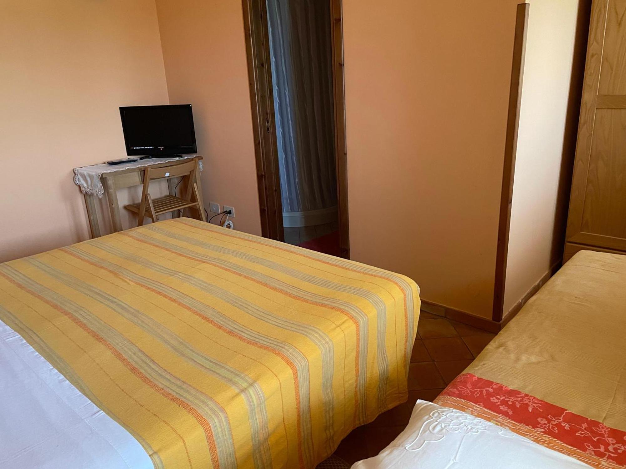 Agriturismo Il Castagneto Supino ภายนอก รูปภาพ